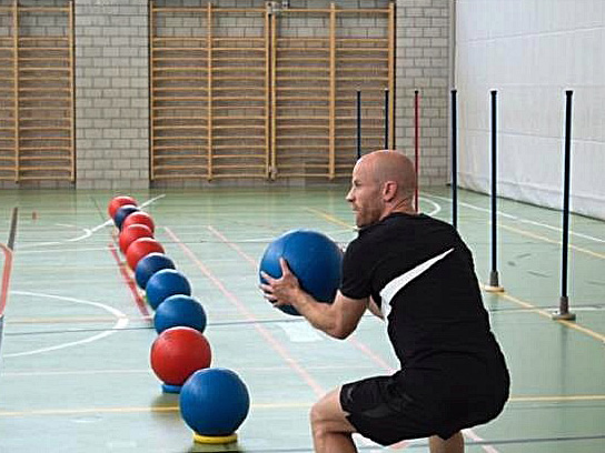 You are currently viewing Fitnesstraining in der Halle